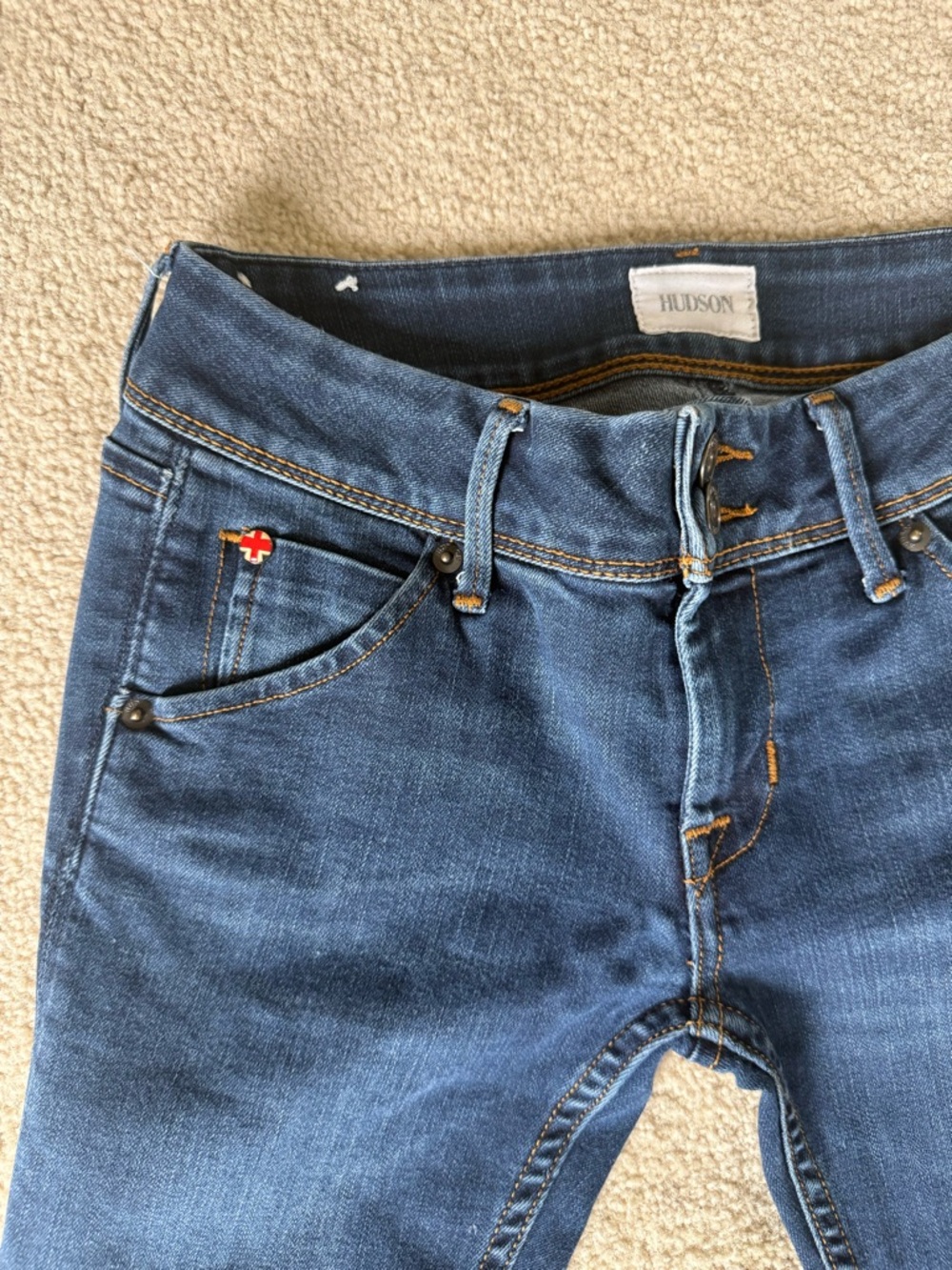 Hudson Jeans Skinny Stretch Denim in Dark Blue Wash - Picture 3 of 5